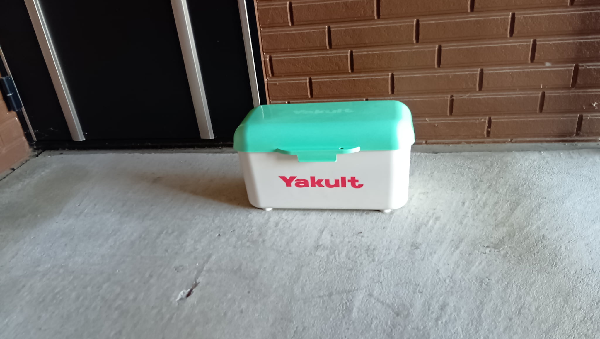 ヤクルトボックス