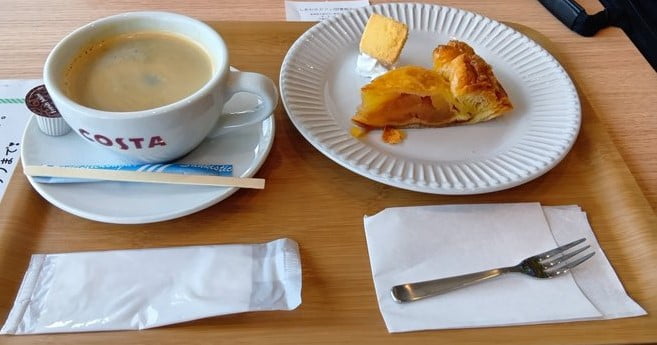 アップルパイとコーヒー